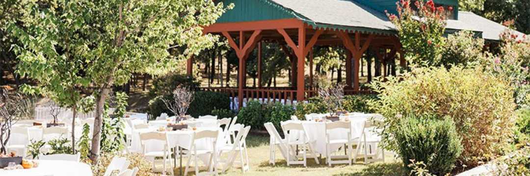 Outdoor weddings at their finest here at Whispering Pines.